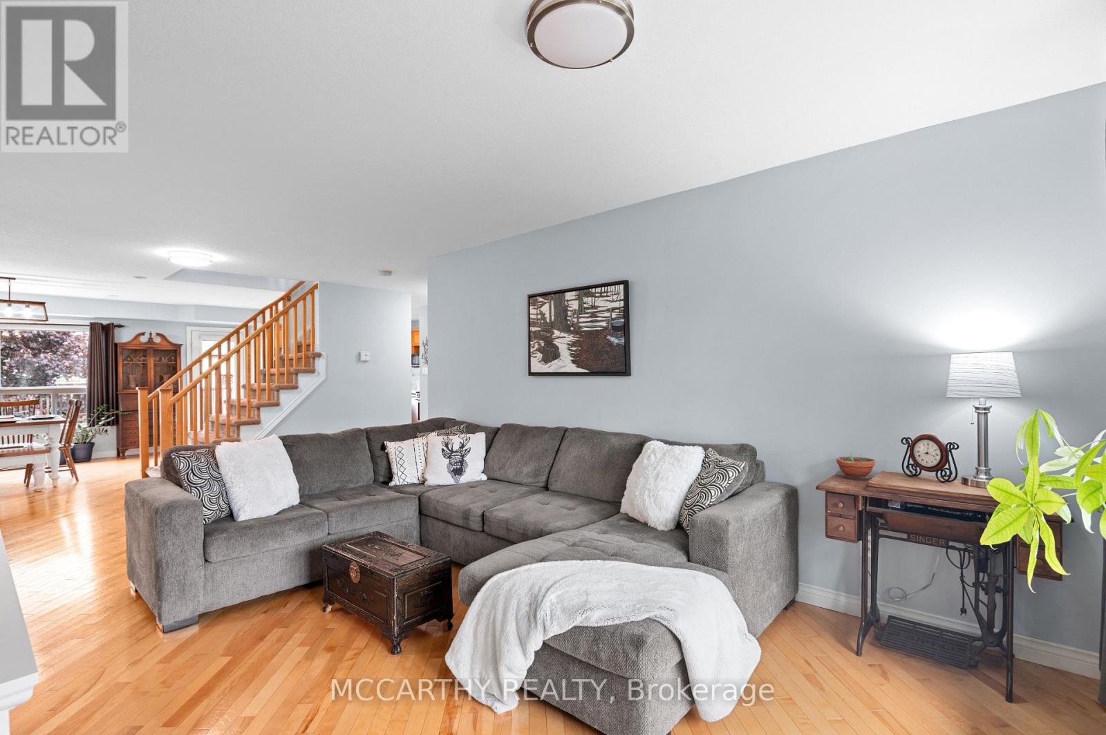 12 Clarke Avenue, Orangeville, Ontario  L9W 5J6 - Photo 9 - W12185561