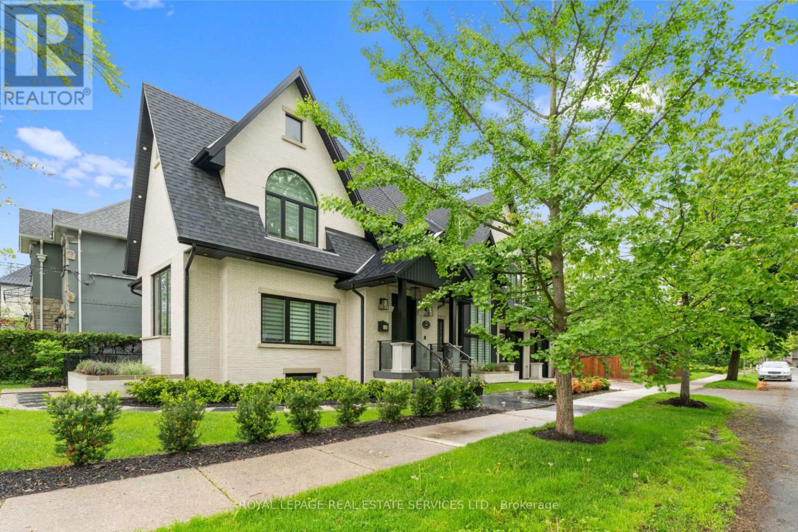 Property at 161 THE KINGSWAY image 2
