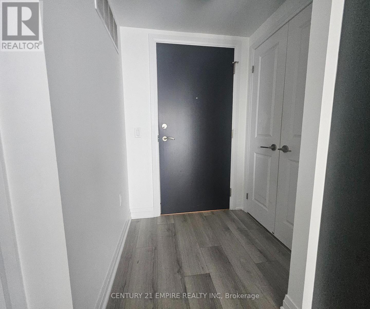 257 - 65 Attmar Drive, Brampton, Ontario  L6P 0Y6 - Photo 6 - W12185581