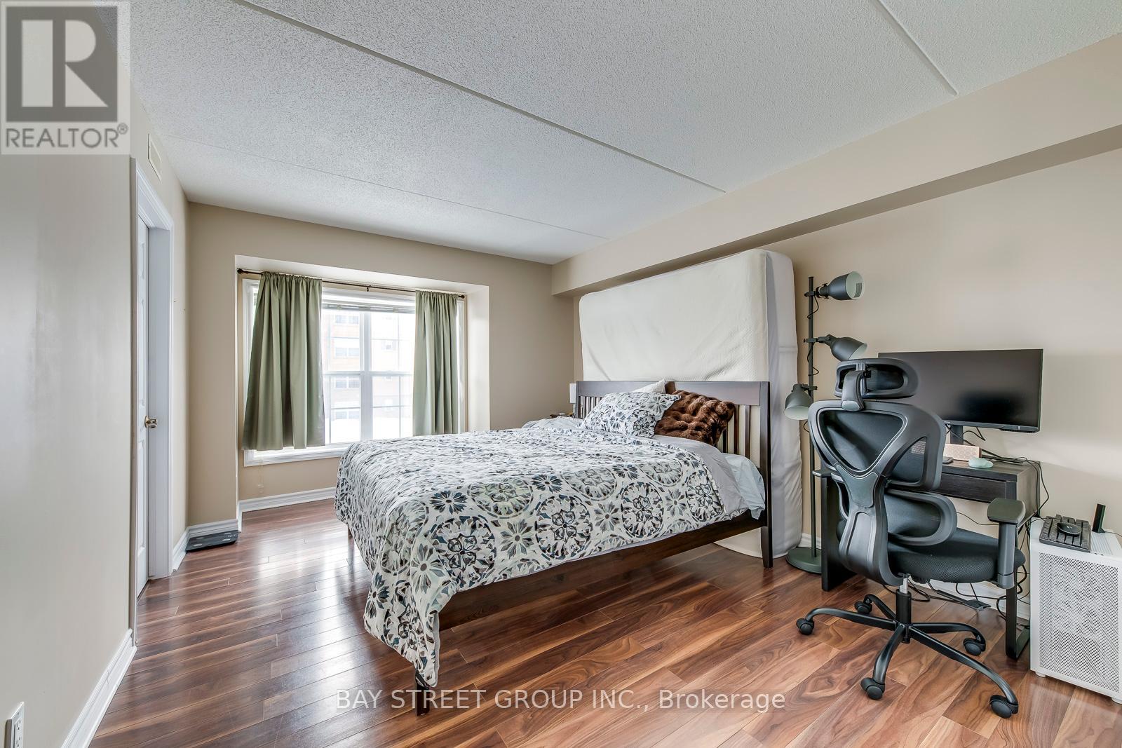 216 - 1480 Bishops Gate, Oakville, Ontario  L6M 4N4 - Photo 16 - W12184801