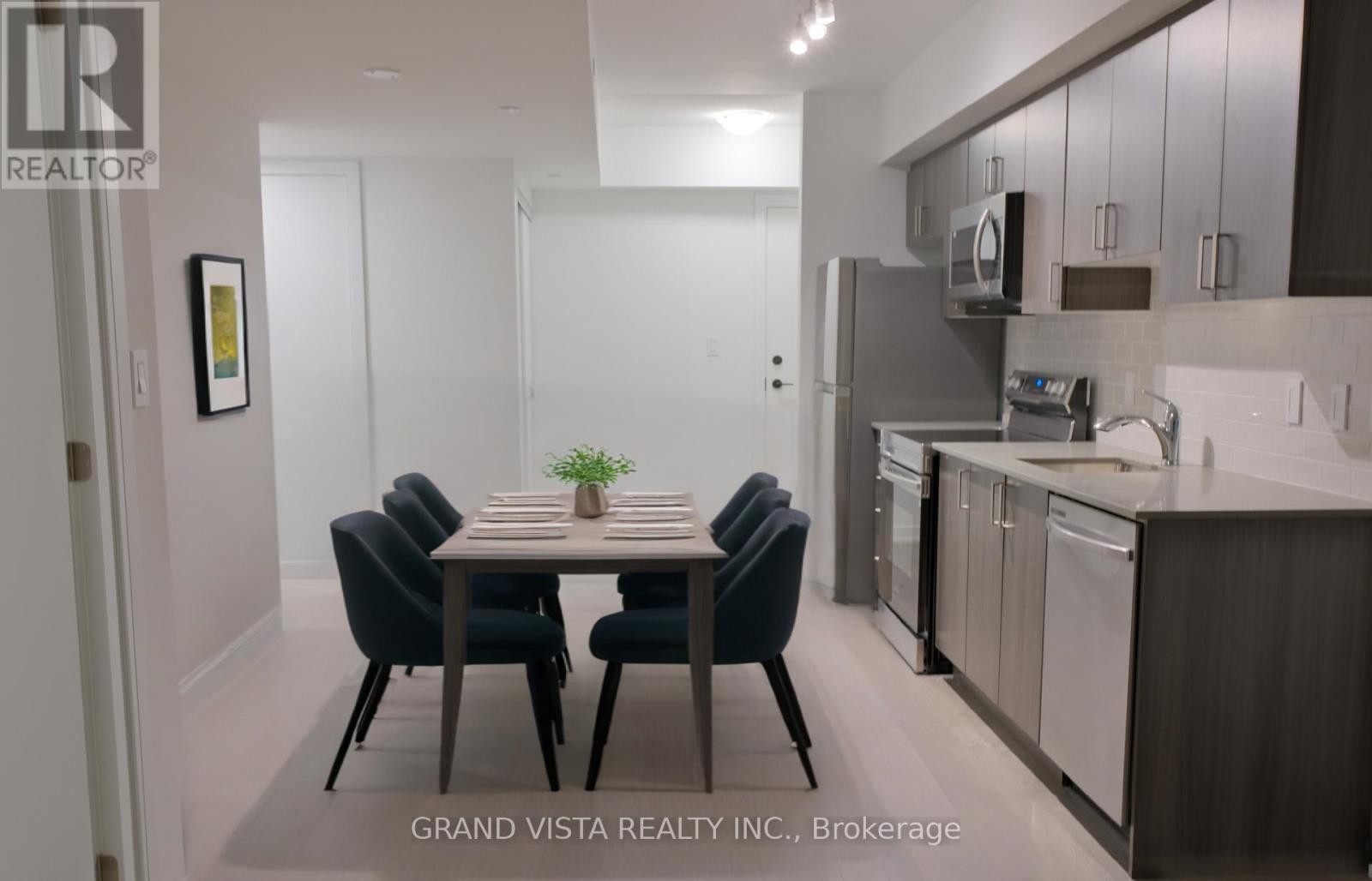 209 - 556 Marlee Avenue, Toronto, Ontario  M6B 0B1 - Photo 4 - W12185644