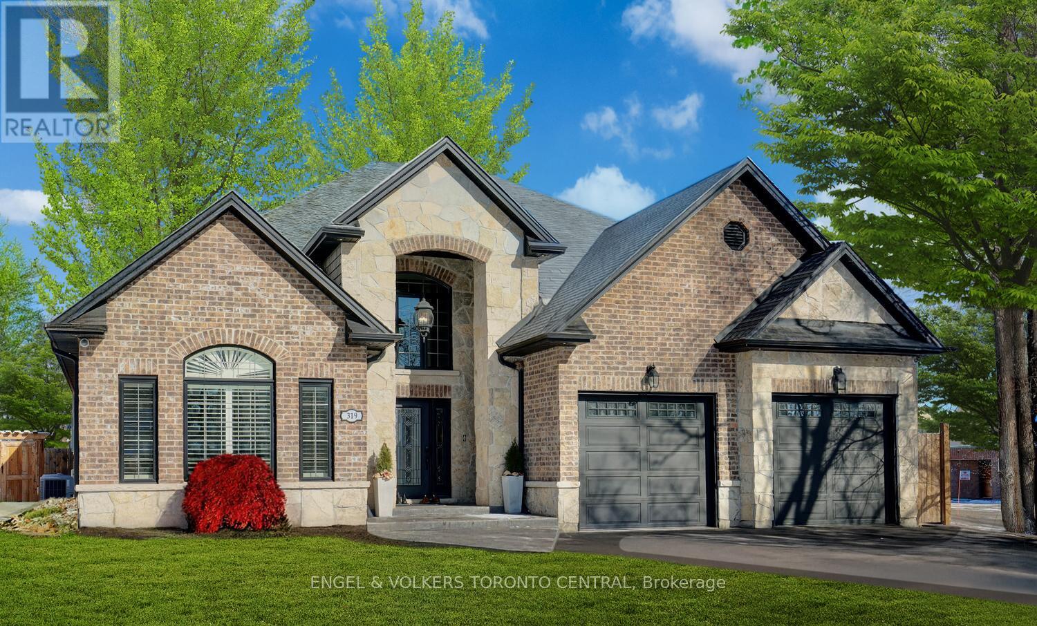 319 HENDERSON ROAD, Burlington, Ontario