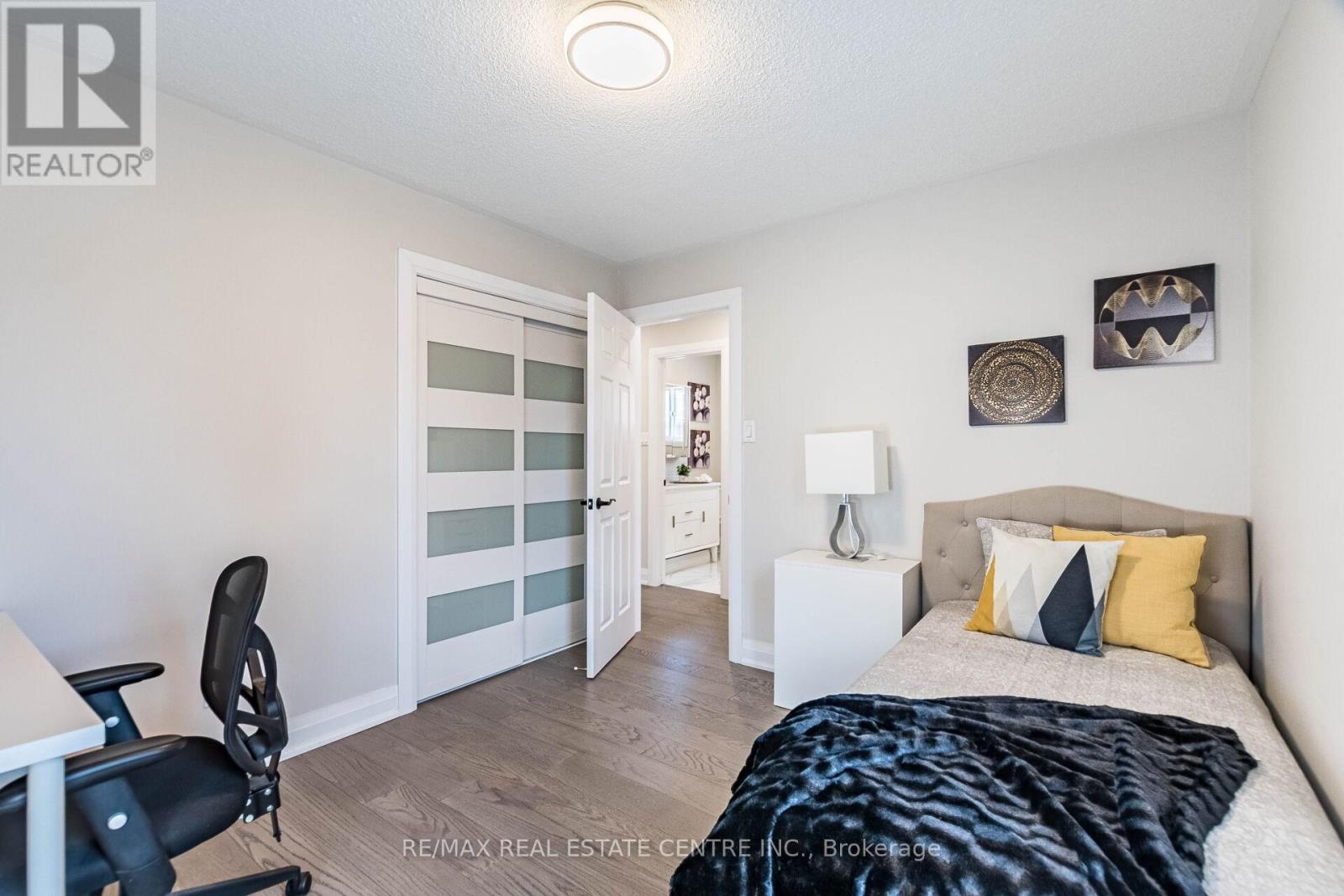 273 Cossack Court, Mississauga, Ontario  L5B 4C2 - Photo 33 - W12185438