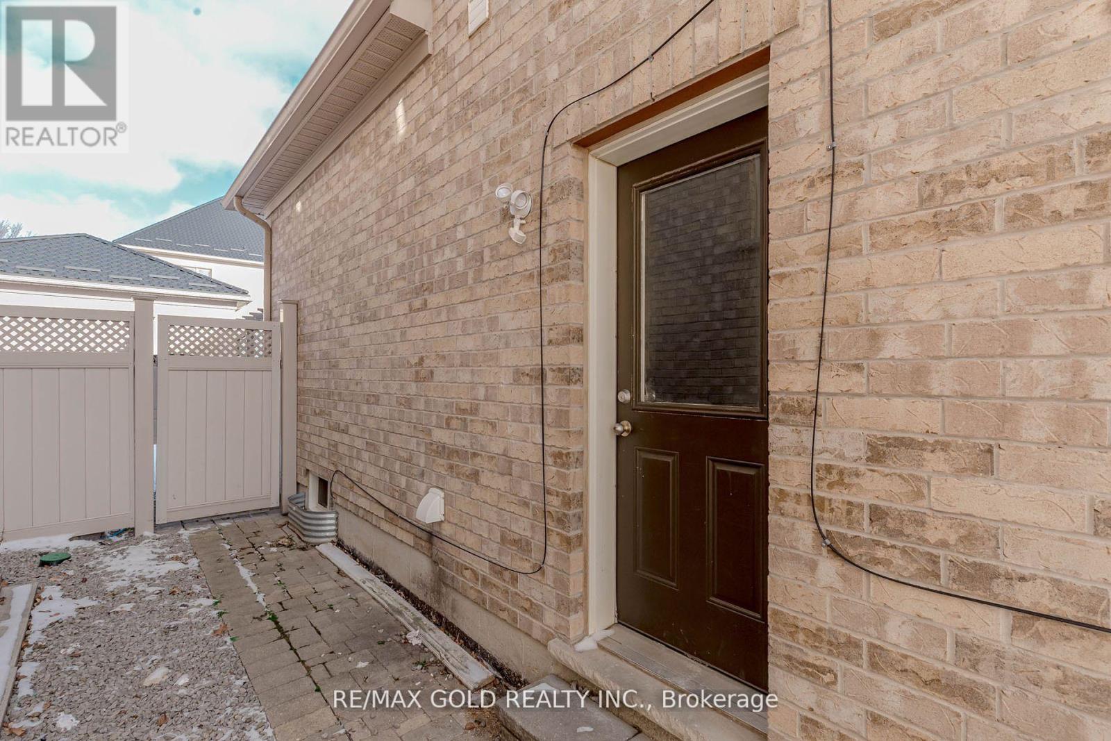 99 Royal West Drive, Brampton (Credit Valley), Ontario  L6X 0V8 - Photo 30 - W12187884