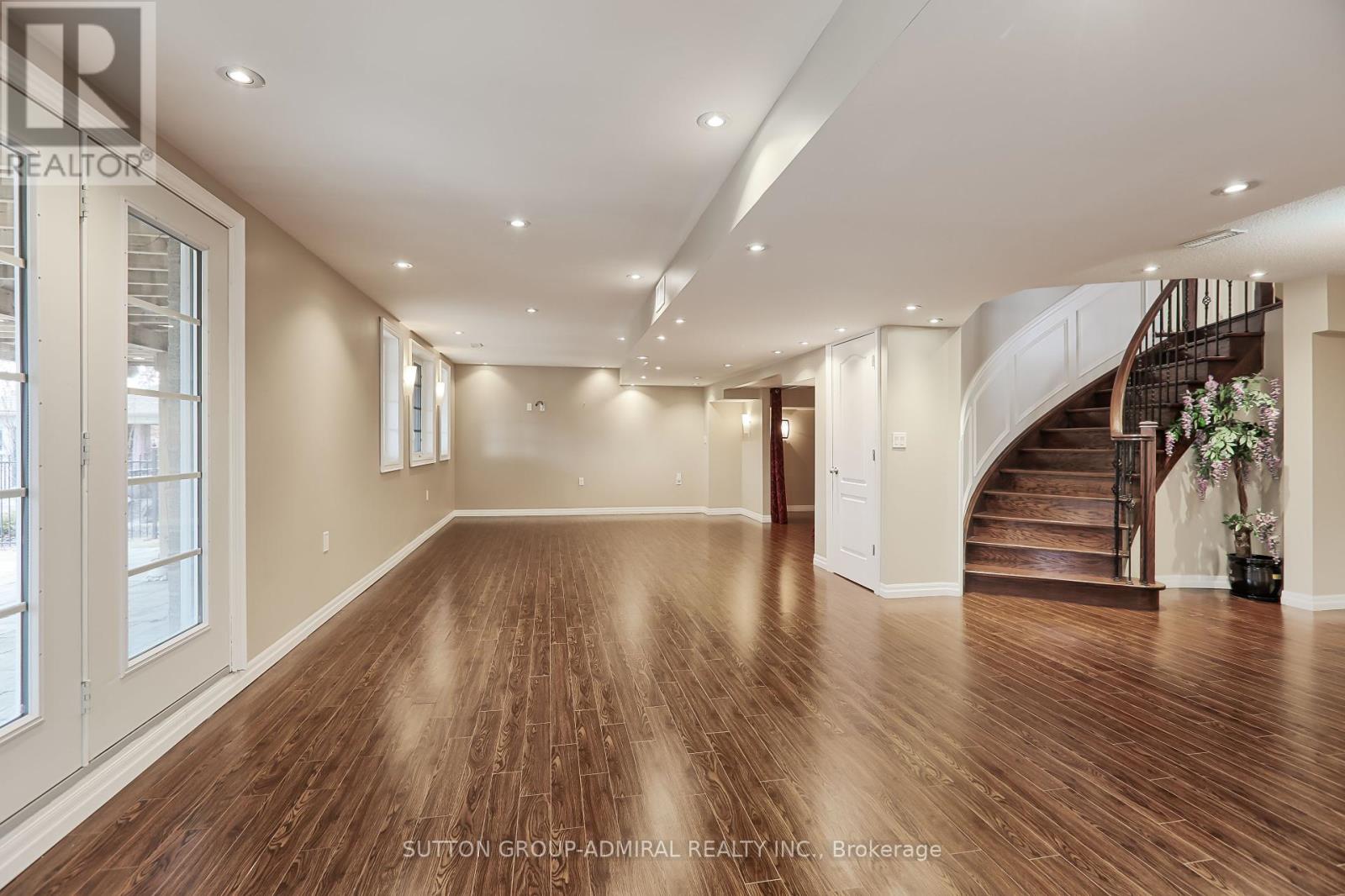 10 Bluff Trail, King, Ontario  L7B 0A2 - Photo 43 - N12035139