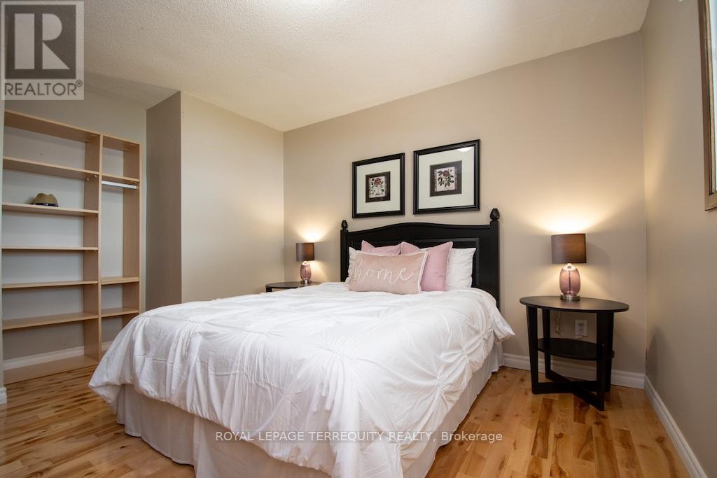 31 Alpine Street, Kawartha Lakes (Ops), Ontario  K9V 4R1 - Photo 27 - X12143817