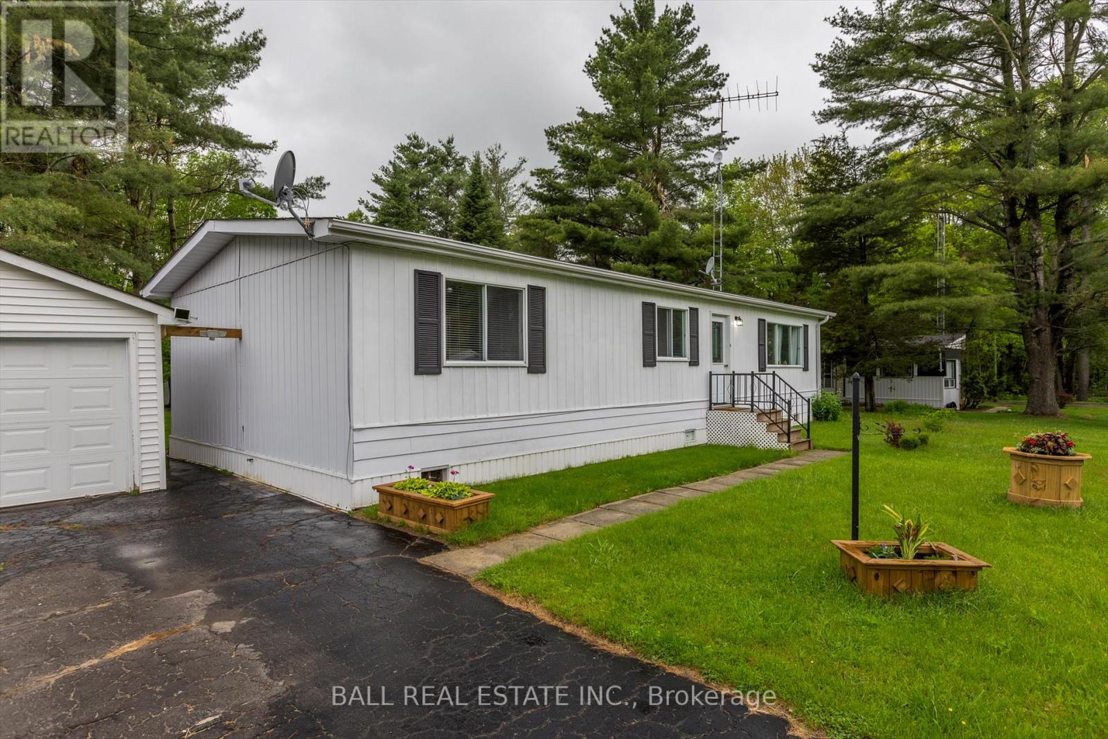 62 Methuen Street, Havelock-Belmont-Methuen, Ontario  K0L 1Z0 - Photo 2 - X12184881