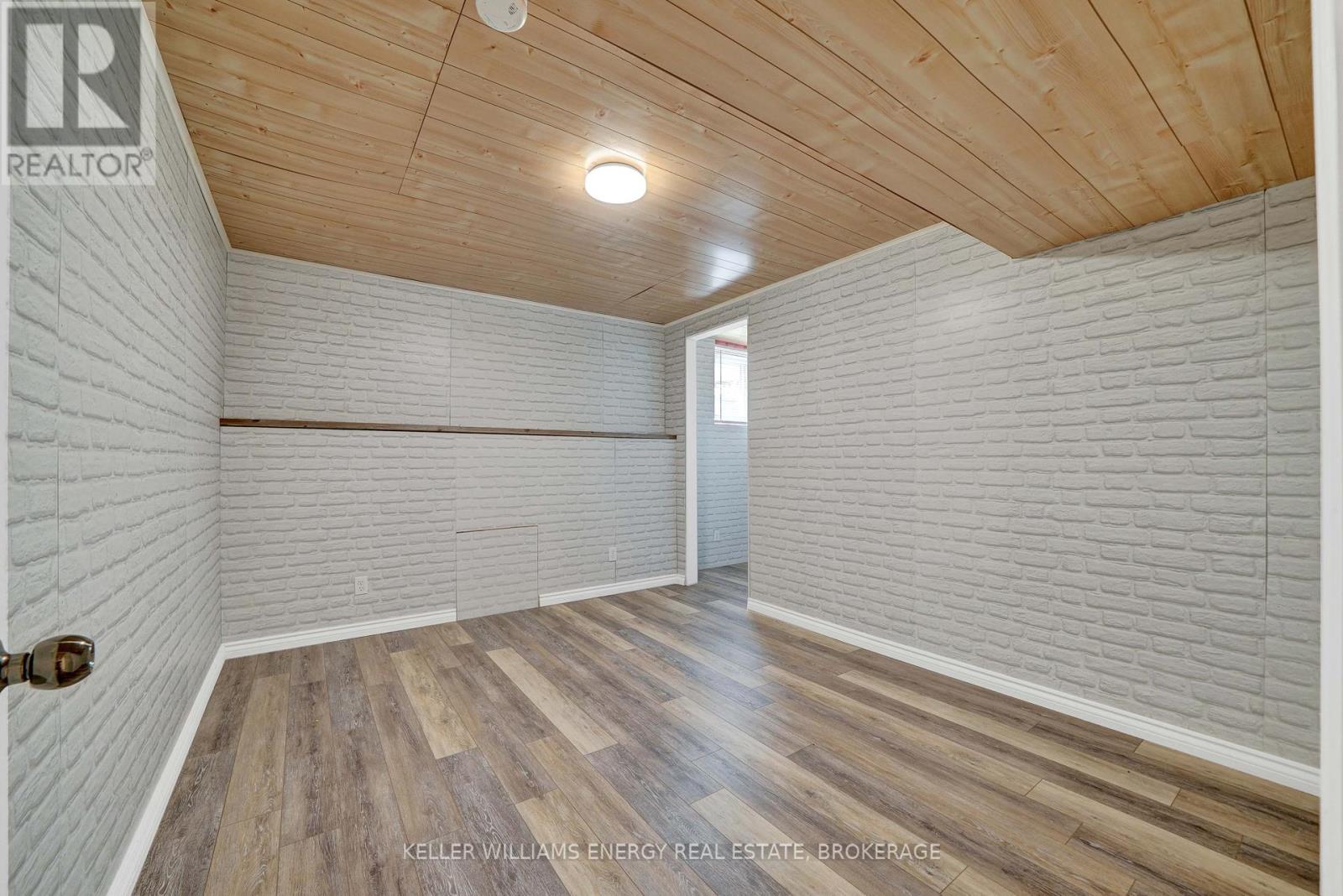 4a Cumberland Street, Prince Edward County, Ontario  K0K 2T0 - Photo 31 - X12185482