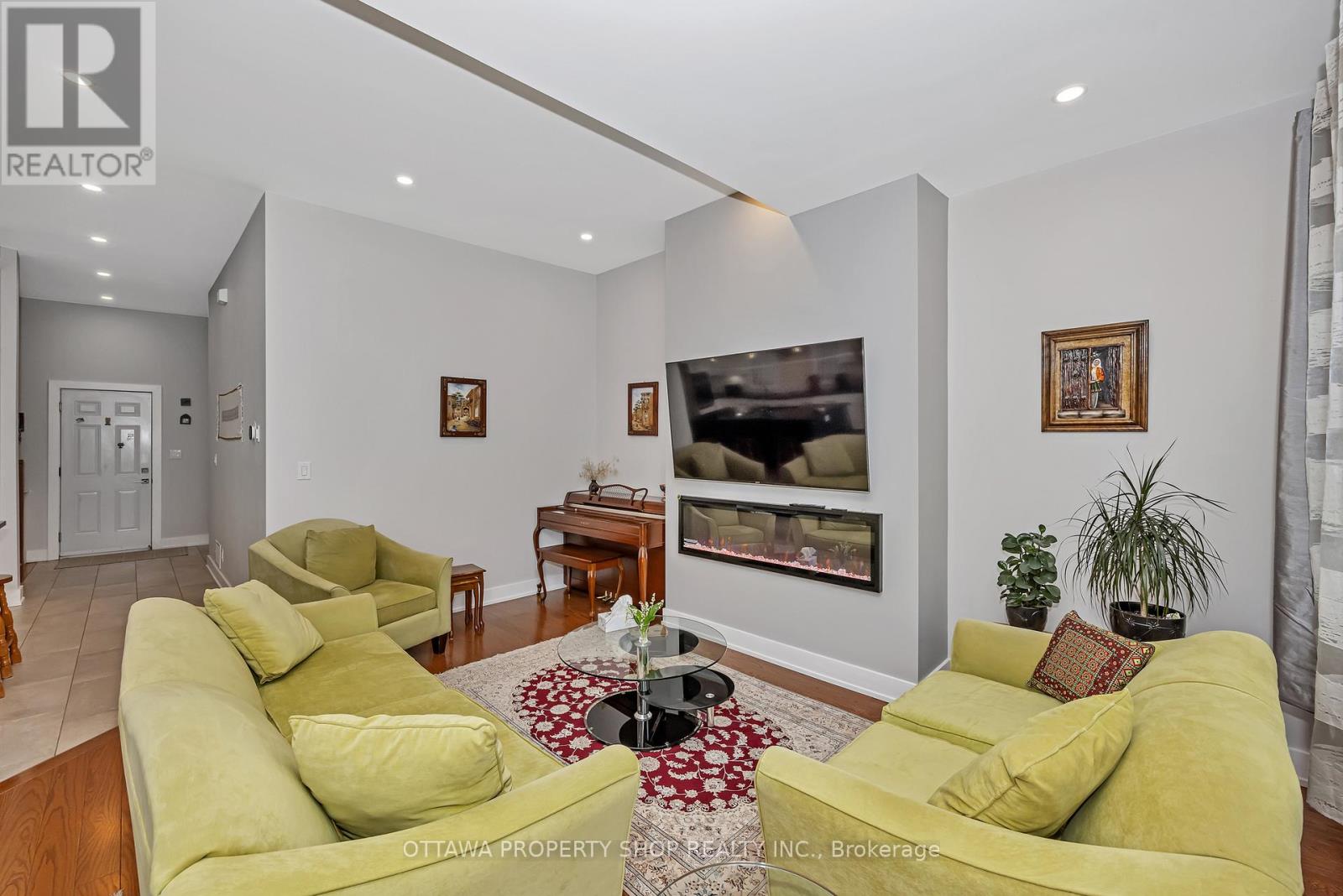 1355 Mory Street, Ottawa, Ontario  K1T 1C8 - Photo 11 - X12188321