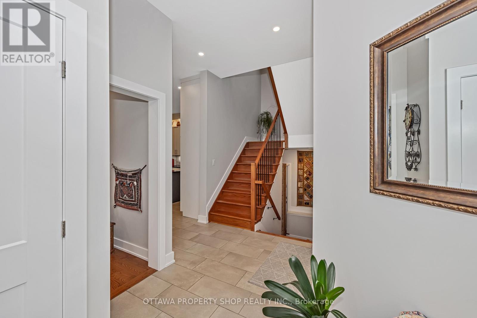 1355 Mory Street, Ottawa, Ontario  K1T 1C8 - Photo 4 - X12188321