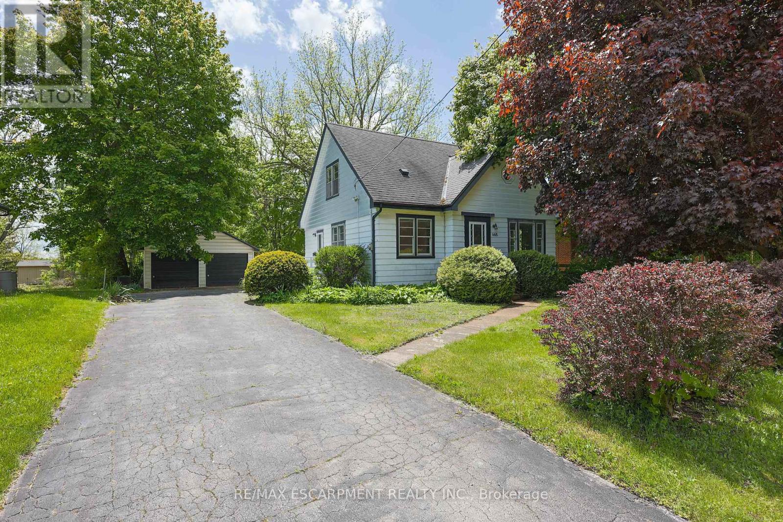 668 Harvest Road, Hamilton, Ontario  L9H 5K4 - Photo 1 - X12185484