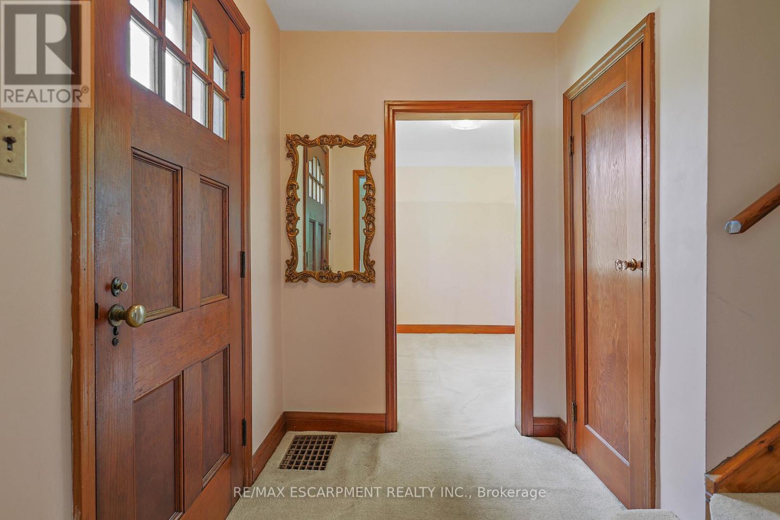 668 Harvest Road, Hamilton, Ontario  L9H 5K4 - Photo 20 - X12185484