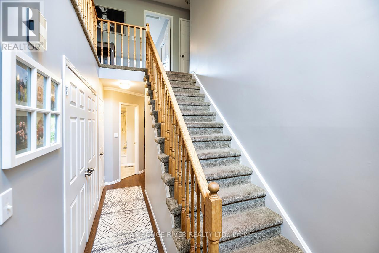1330 Eagle Crescent, Peterborough West, Ontario  K9K 2K7 - Photo 4 - X12185552