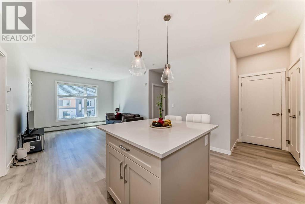 301, 150 Shawnee Square Sw, Calgary, Alberta  T2Y 0T6 - Photo 10 - A2213302