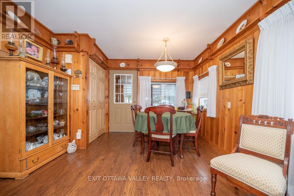 51 Myrlin Way, Laurentian Hills, Ontario  K0J 1P0 - Photo 16 - X12009159
