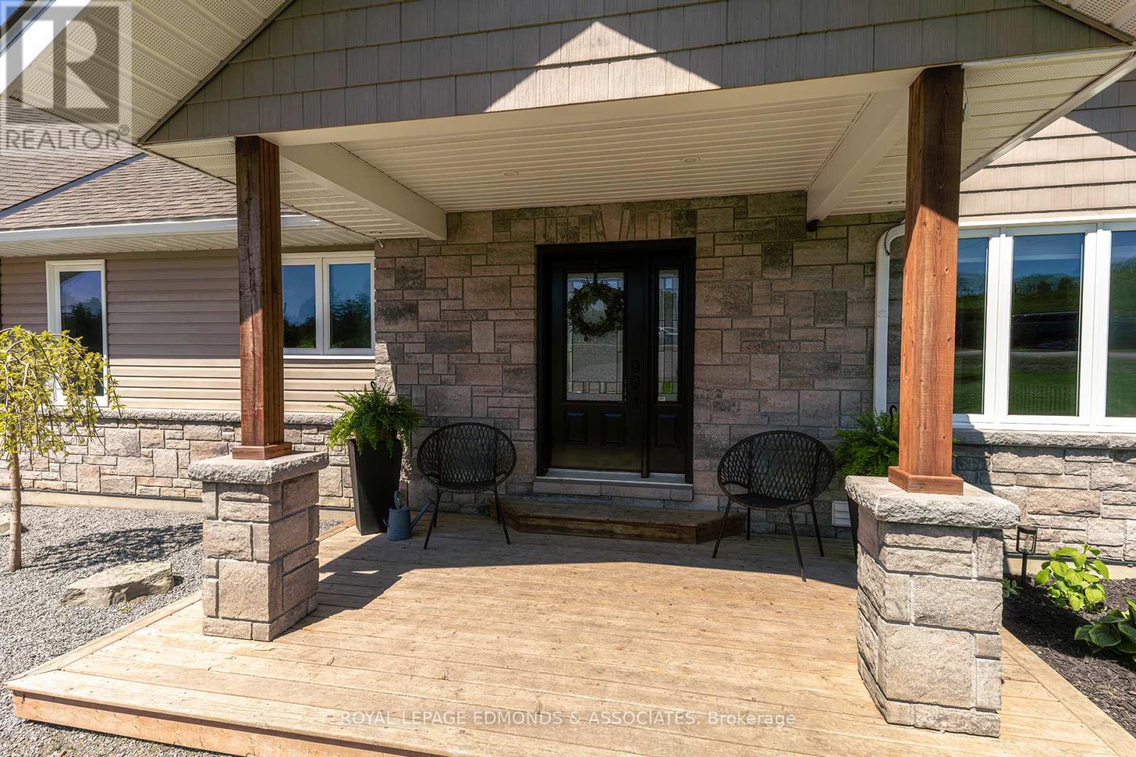 281 Point Church Road, North Algona Wilberforce, Ontario  K0J 1T0 - Photo 13 - X12185401