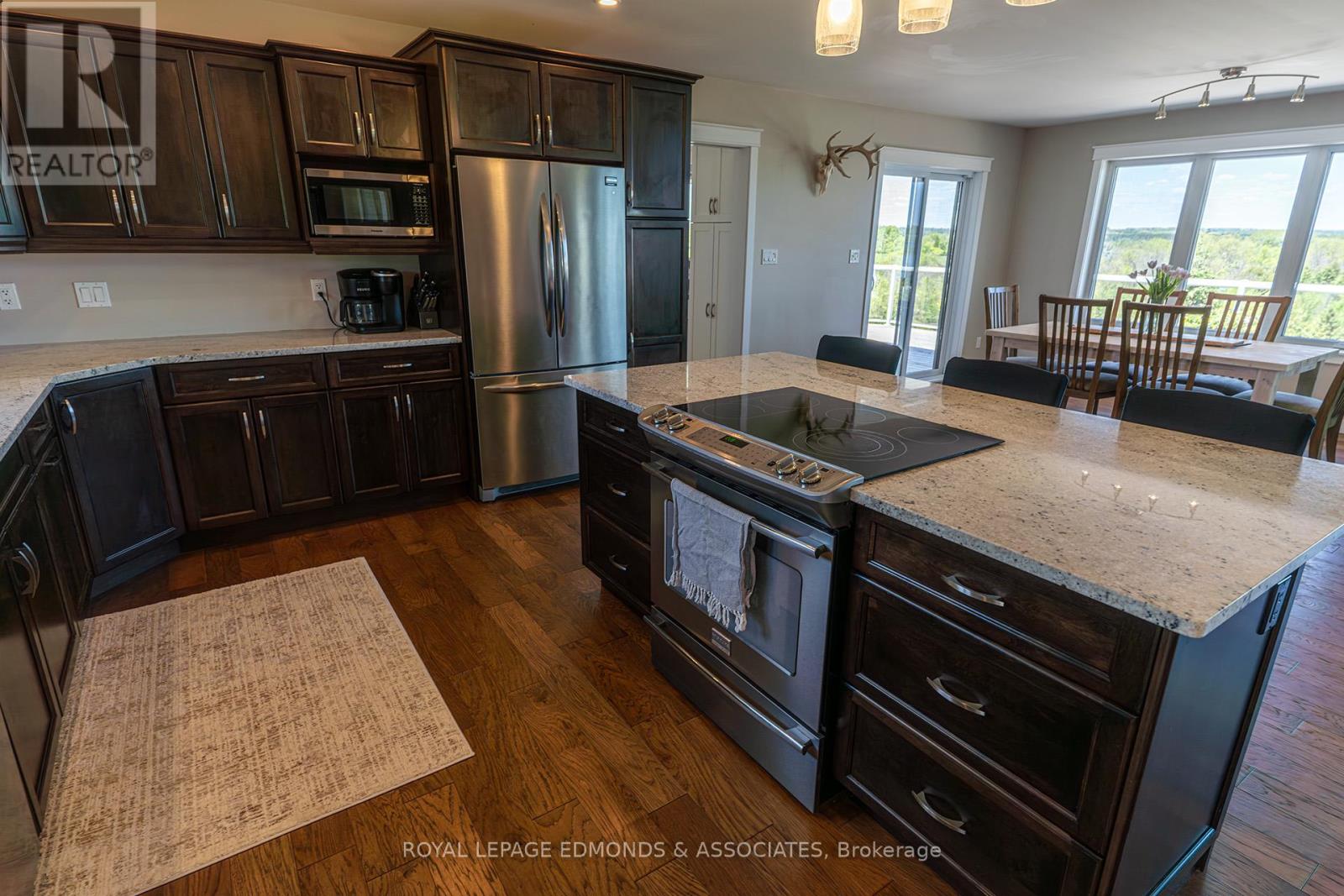 281 Point Church Road, North Algona Wilberforce, Ontario  K0J 1T0 - Photo 17 - X12185401