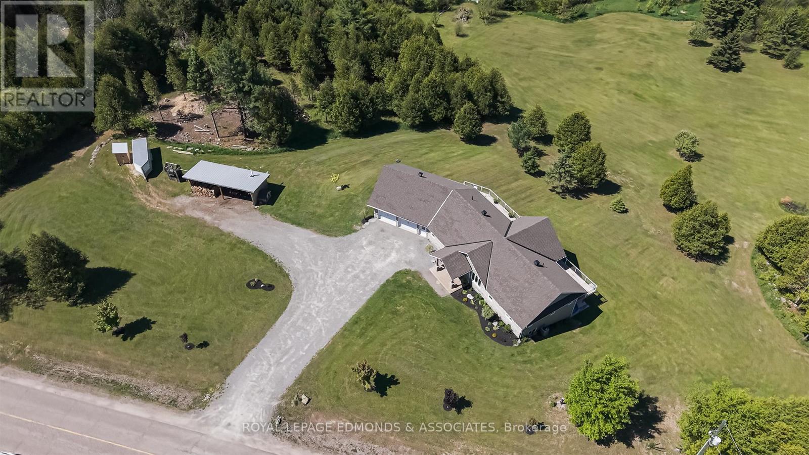 281 Point Church Road, North Algona Wilberforce, Ontario  K0J 1T0 - Photo 9 - X12185401