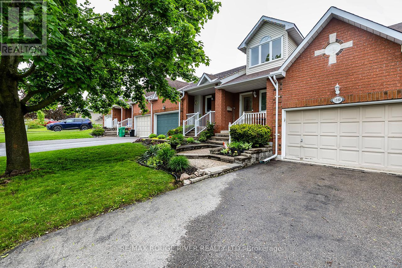 1330 Eagle Crescent, Peterborough West, Ontario  K9K 2K7 - Photo 2 - X12185552