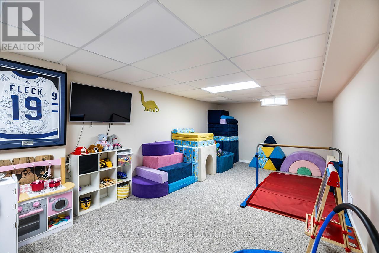 1330 Eagle Crescent, Peterborough West, Ontario  K9K 2K7 - Photo 23 - X12185552