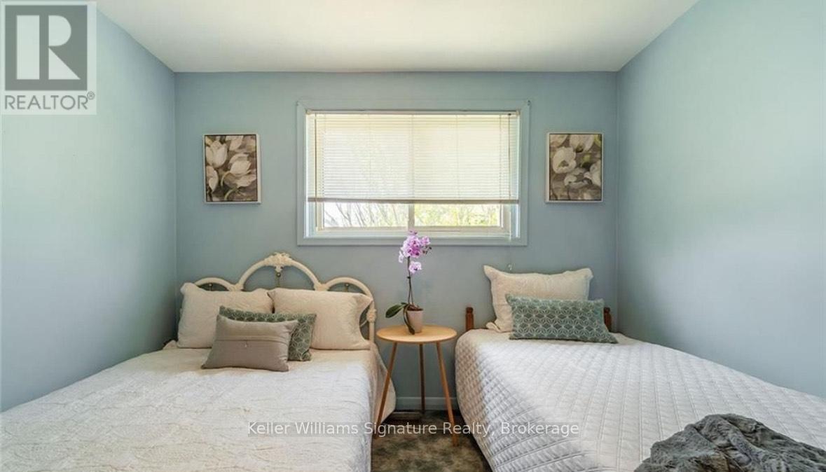 1284 Warwick Avenue, Oakville, Ontario  L6L 2V9 - Photo 6 - W12185553