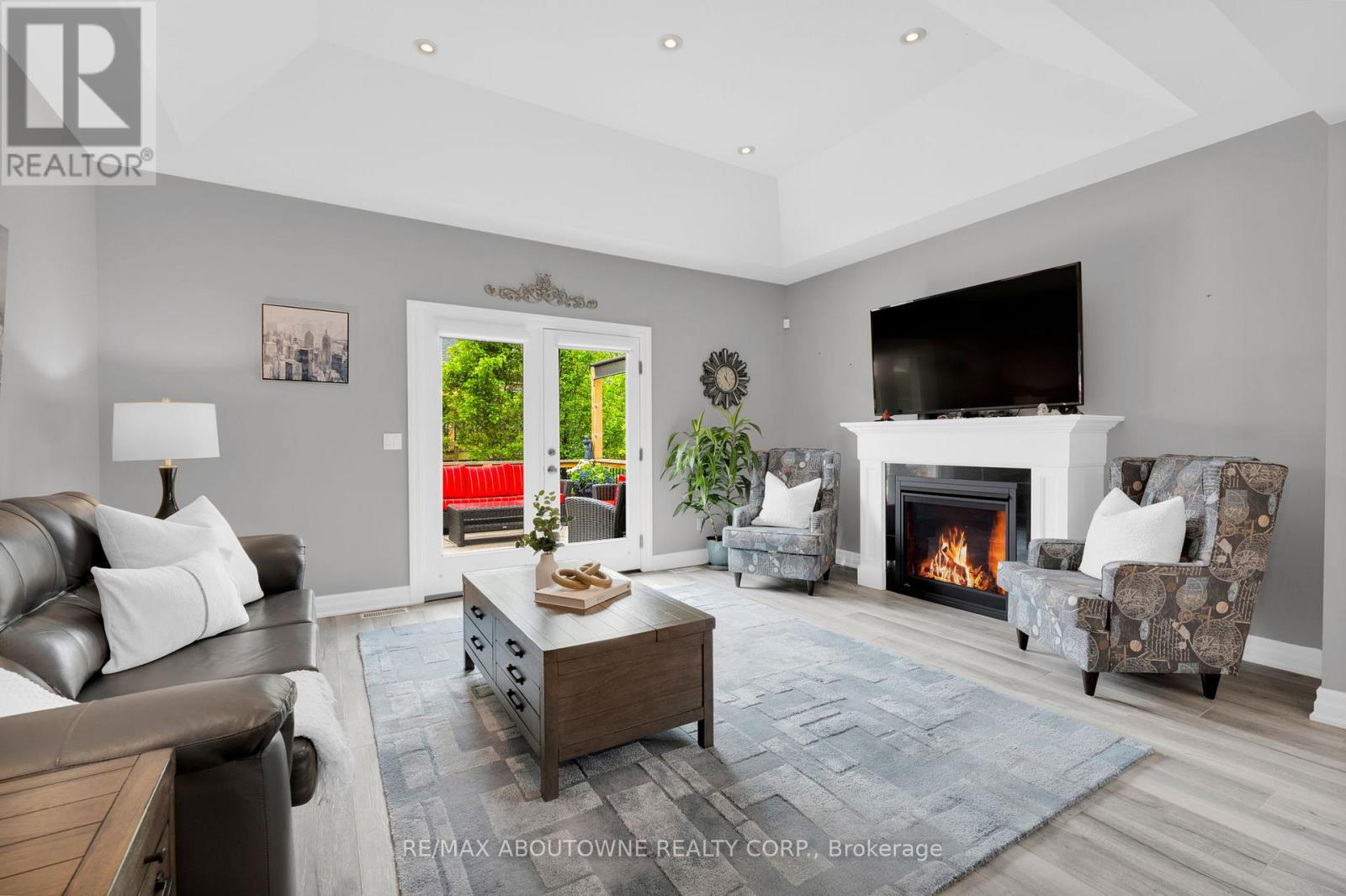 Property at 39 BERWICK TRAIL image 2