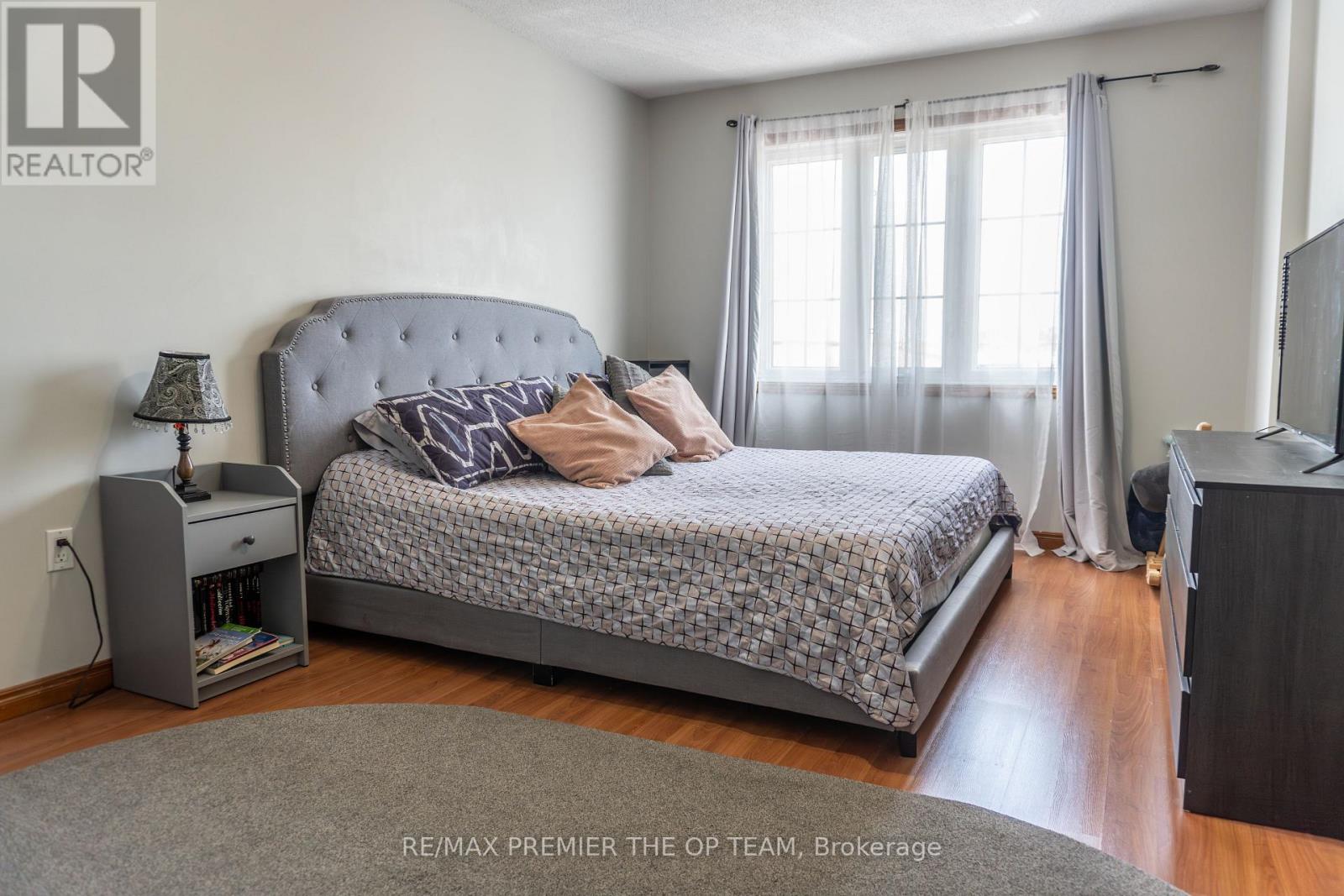 3 - 255 Mount Albion Road, Hamilton, Ontario  L8K 6P7 - Photo 18 - X12185623