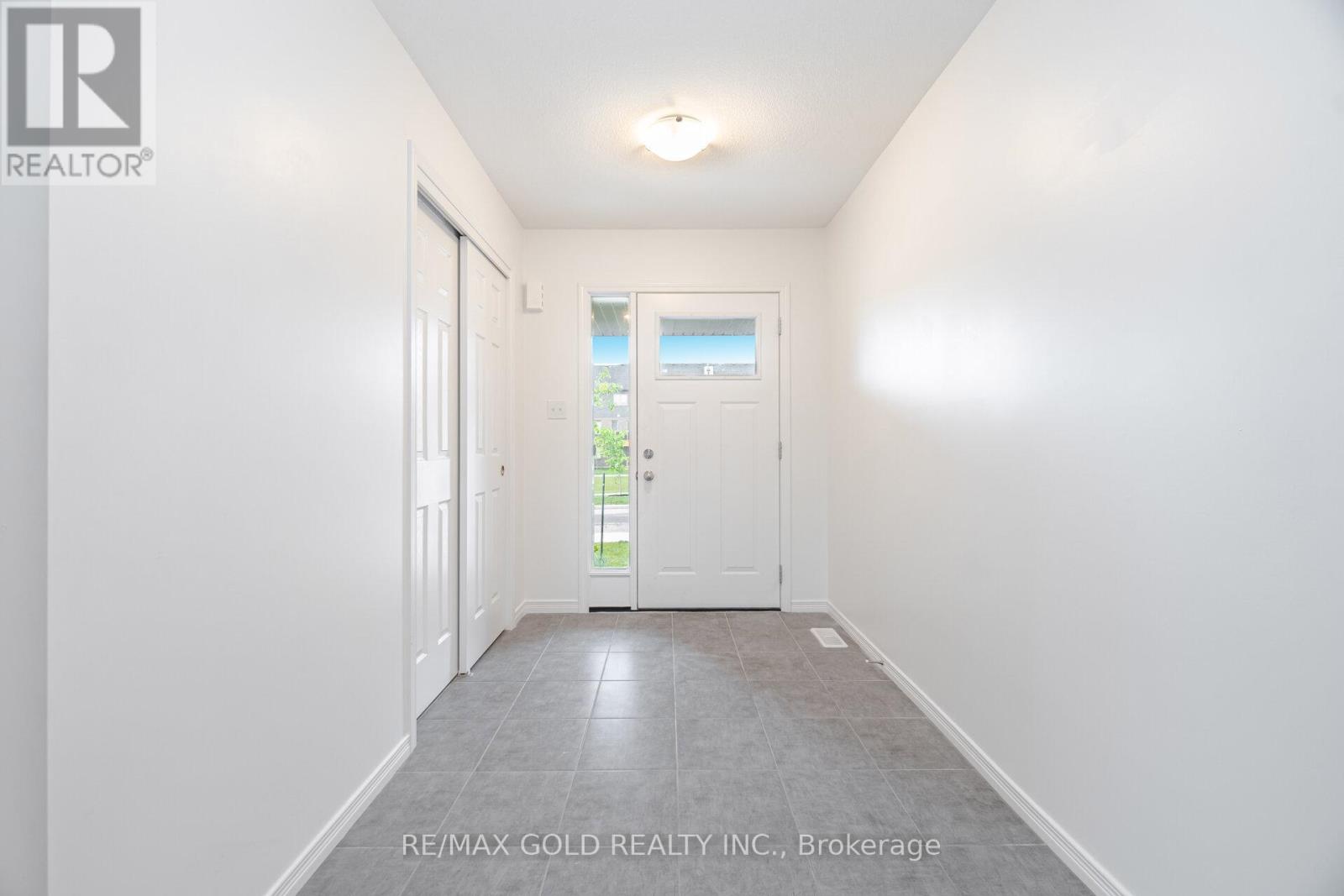26 West Mill Street, North Dumfries, Ontario  N0B 1E0 - Photo 5 - X12185621