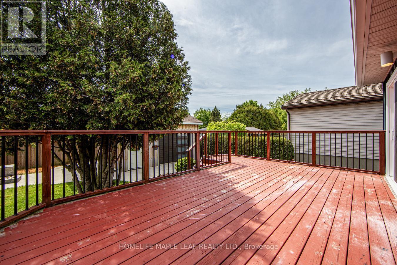 689 Macyoung Drive W, Kincardine, Ontario  N2Z 1T1 - Photo 41 - X12187715