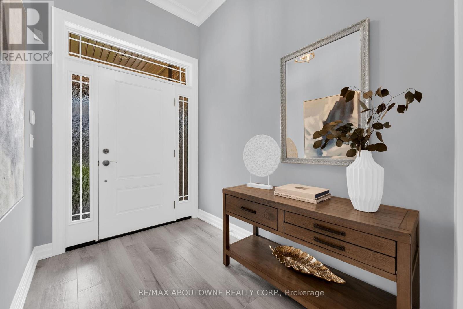 Property at 39 BERWICK TRAIL image 4