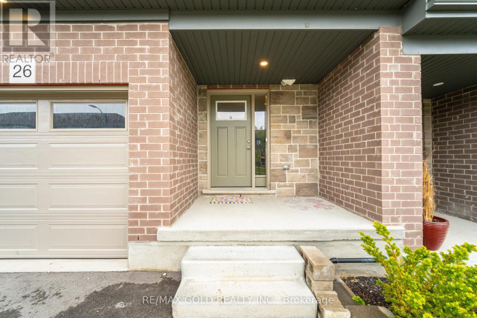 26 West Mill Street, North Dumfries, Ontario  N0B 1E0 - Photo 4 - X12185621