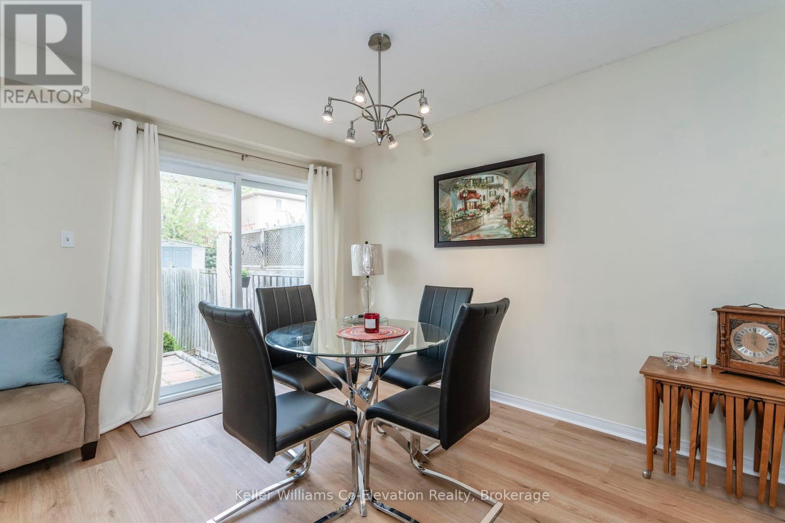 Property at 105 SOUTHWINDS CRESCENT image 5