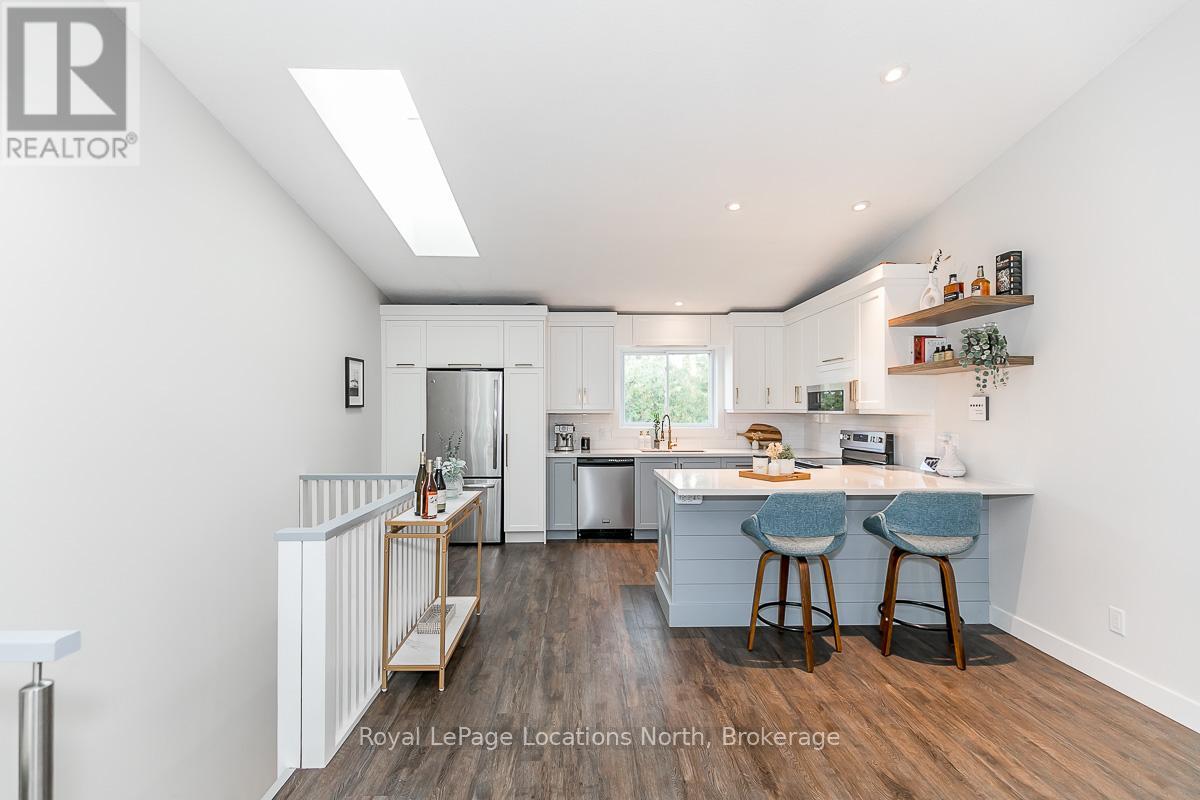 415 - 14 Dawson Drive, Collingwood, Ontario  L9Y 5B4 - Photo 7 - S12185645
