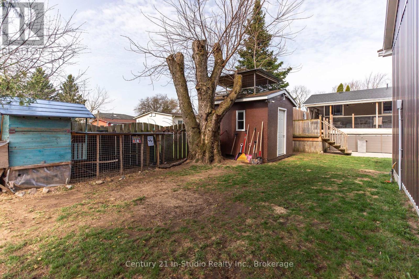 311 Bricker Street, Saugeen Shores, Ontario  N0H 2C1 - Photo 13 - X12115994