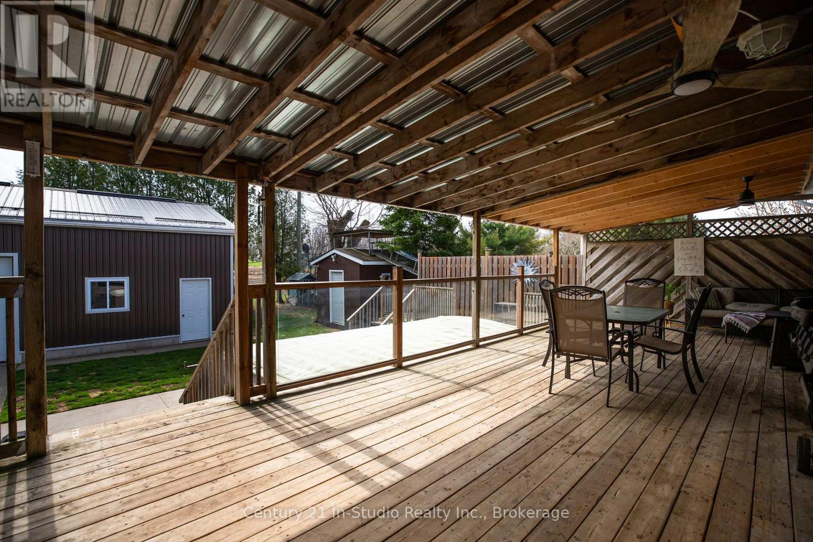 311 Bricker Street, Saugeen Shores, Ontario  N0H 2C1 - Photo 14 - X12115994