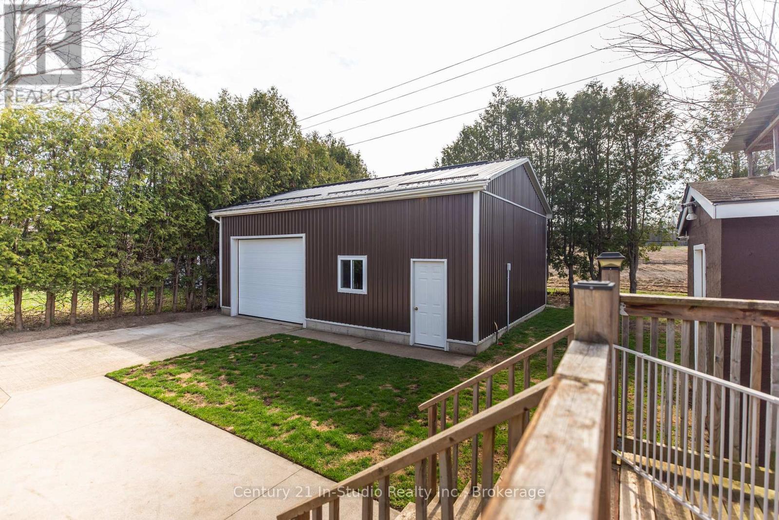 311 Bricker Street, Saugeen Shores, Ontario  N0H 2C1 - Photo 9 - X12115994