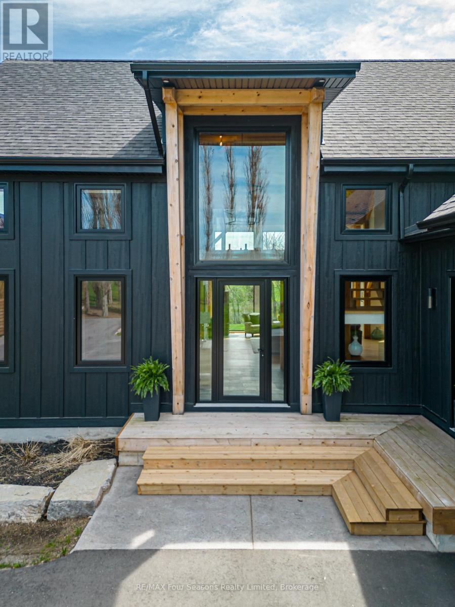 113 Slabtown Road W, Blue Mountains, Ontario  N0H 1J0 - Photo 5 - X12119141