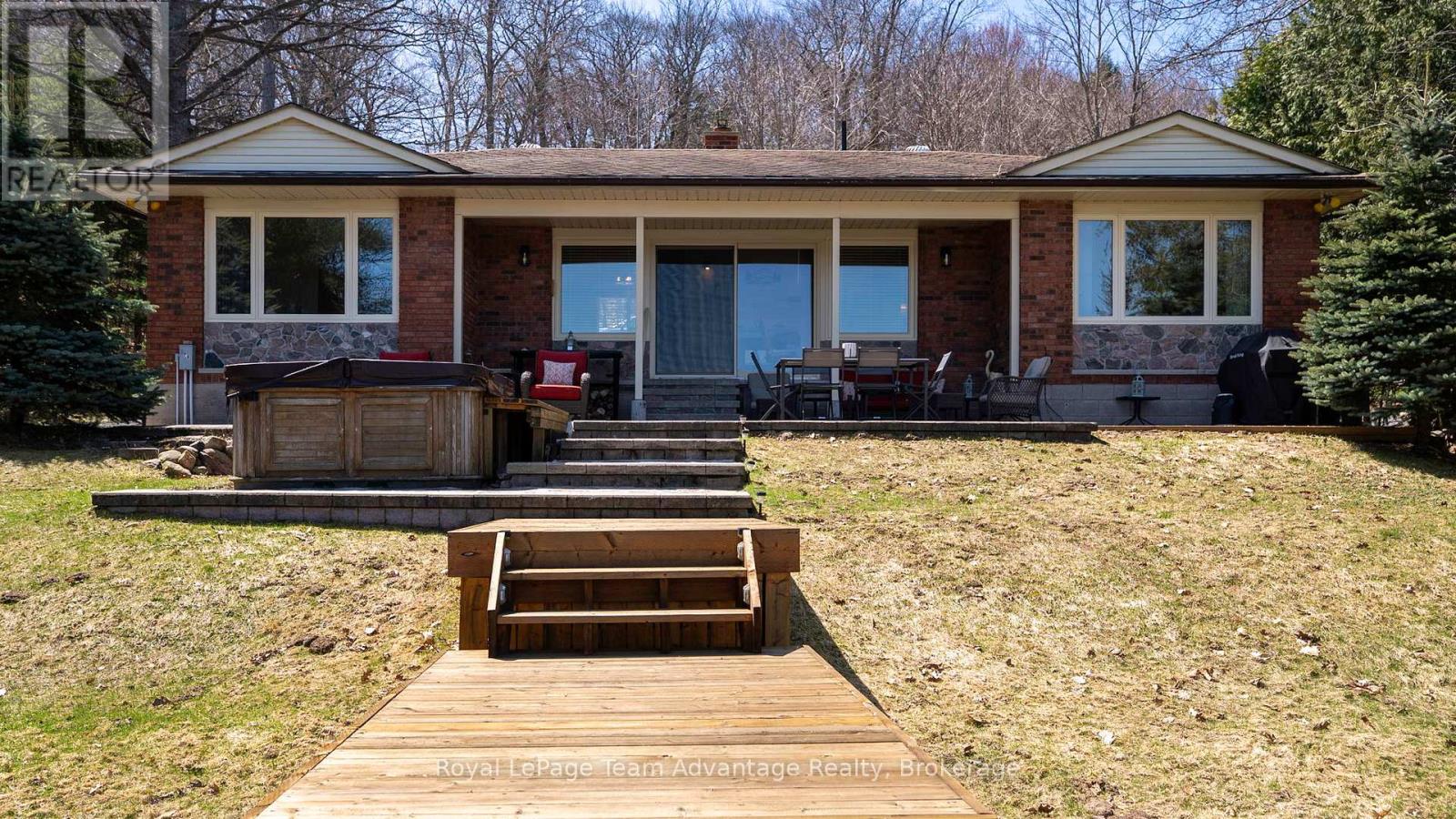 18 Pine Valley Drive, Carling, Ontario  P0G 1G0 - Photo 3 - X12137244