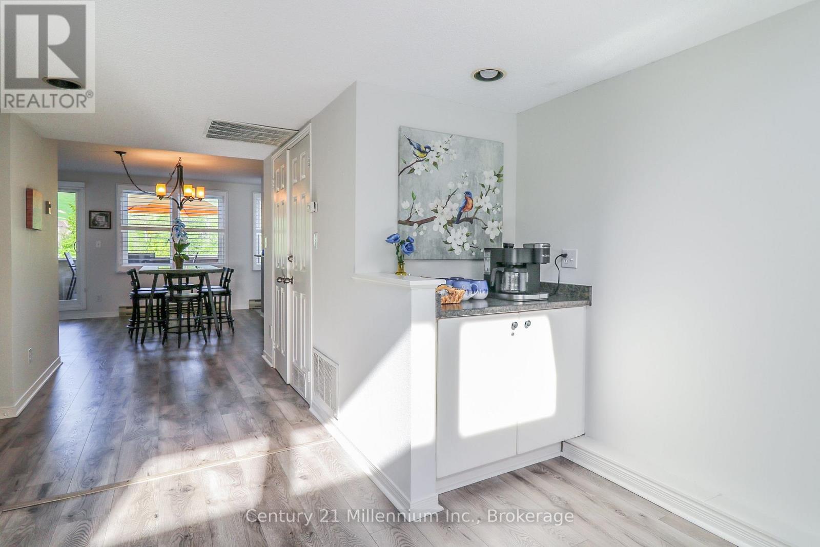 210 - 107 Wintergreen Place, Blue Mountains, Ontario  L9Y 0P8 - Photo 19 - X12185158