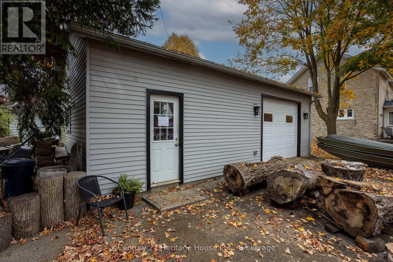 397 Lambton Street, West Grey, Ontario  N0G 1R0 - Photo 34 - X12181726