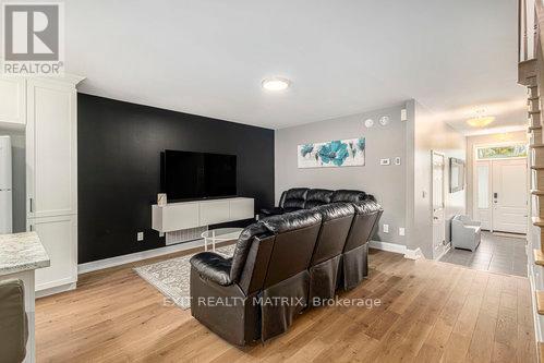 401 Voyageur Place, Russell, Ontario  K0A 1W1 - Photo 4 - X12161782