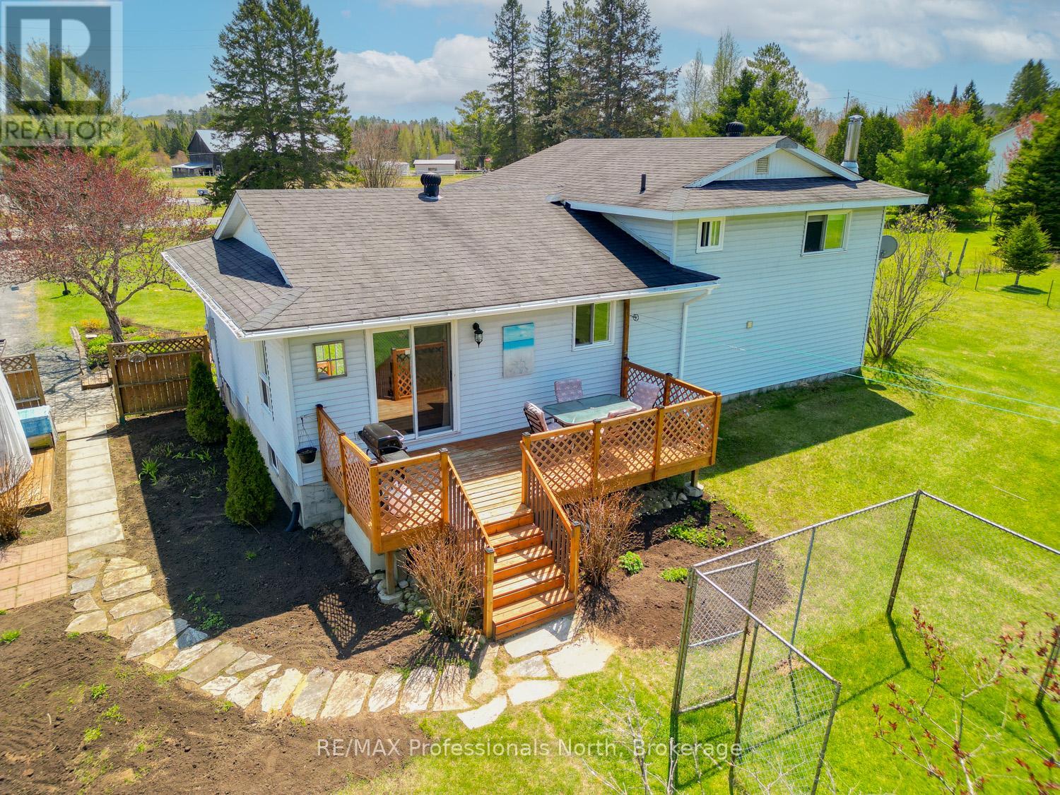 1400 Old Muskoka Road S, Huntsville, Ontario  P0B 1M0 - Photo 11 - X12185601