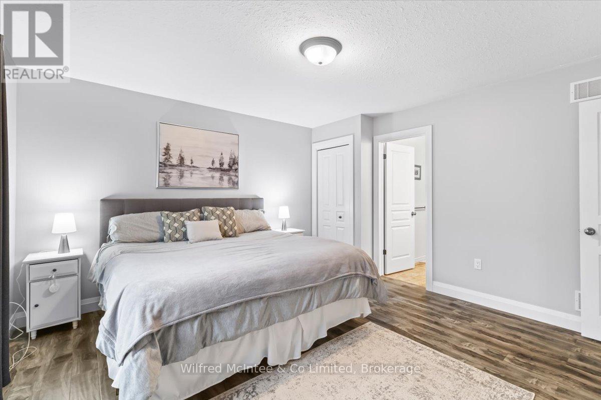 9 Malcolm Street, Huron-Kinloss, Ontario  N0G 2R0 - Photo 13 - X12185414