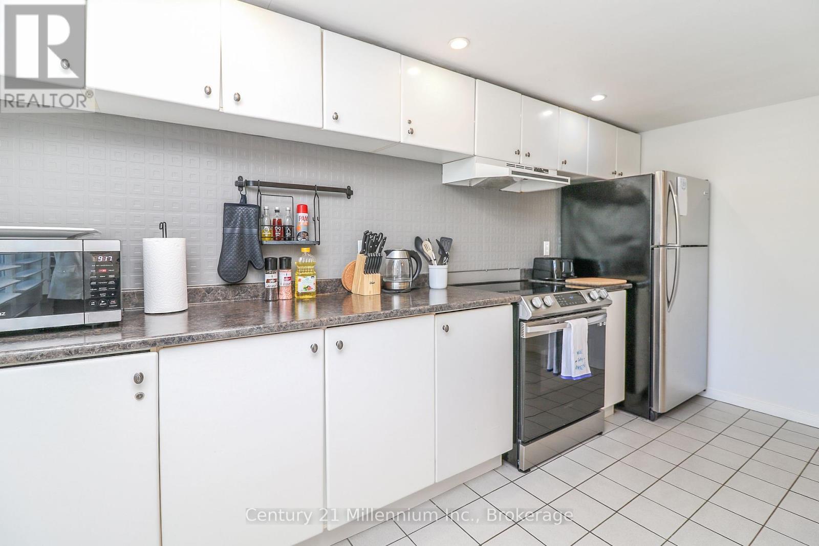 210 - 107 Wintergreen Place, Blue Mountains, Ontario  L9Y 0P8 - Photo 25 - X12185158