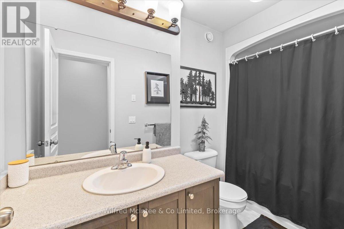 9 Malcolm Street, Huron-Kinloss, Ontario  N0G 2R0 - Photo 17 - X12185414