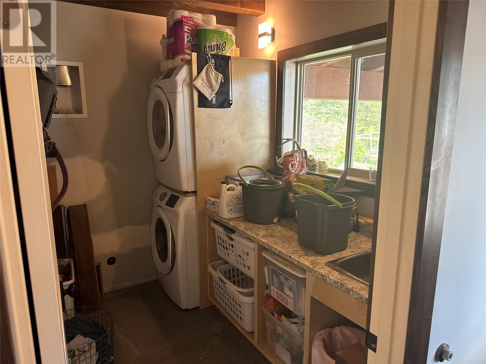 7717 Jaffray-Baynes Lake Rd Road, Jaffray, British Columbia  V0B 1T0 - Photo 6 - 10348847