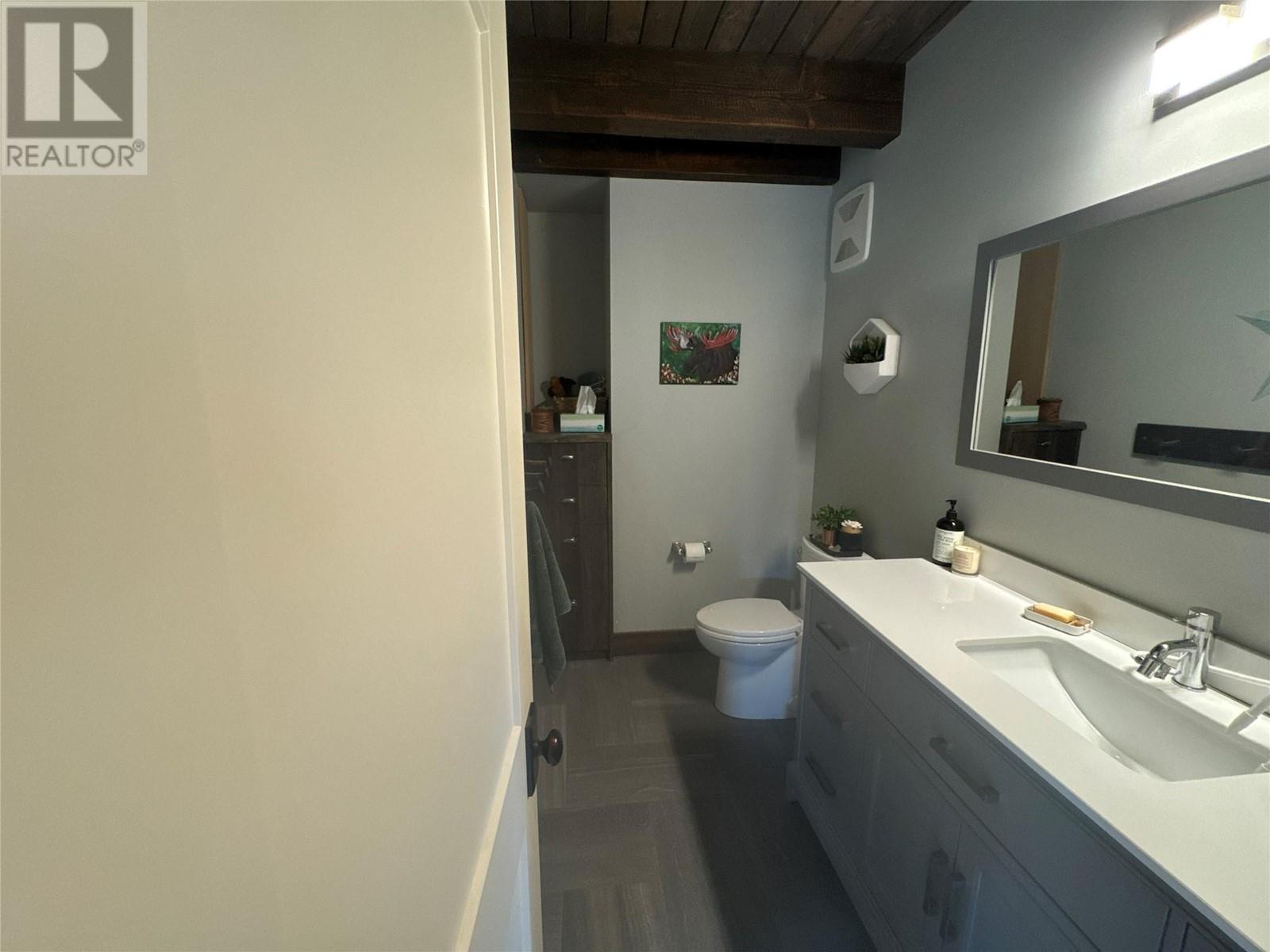 7717 Jaffray-Baynes Lake Rd Road, Jaffray, British Columbia  V0B 1T0 - Photo 7 - 10348847