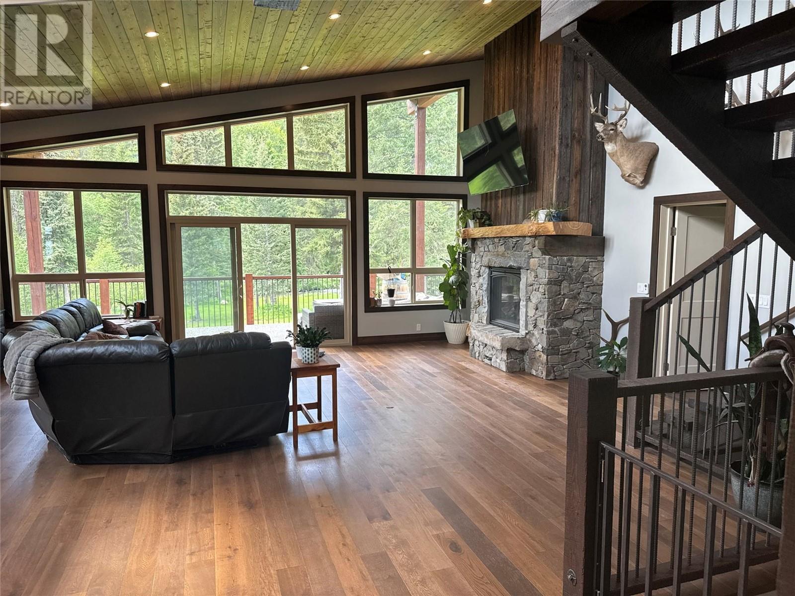 7717 Jaffray-Baynes Lake Rd Road, Jaffray, British Columbia  V0B 1T0 - Photo 8 - 10348847