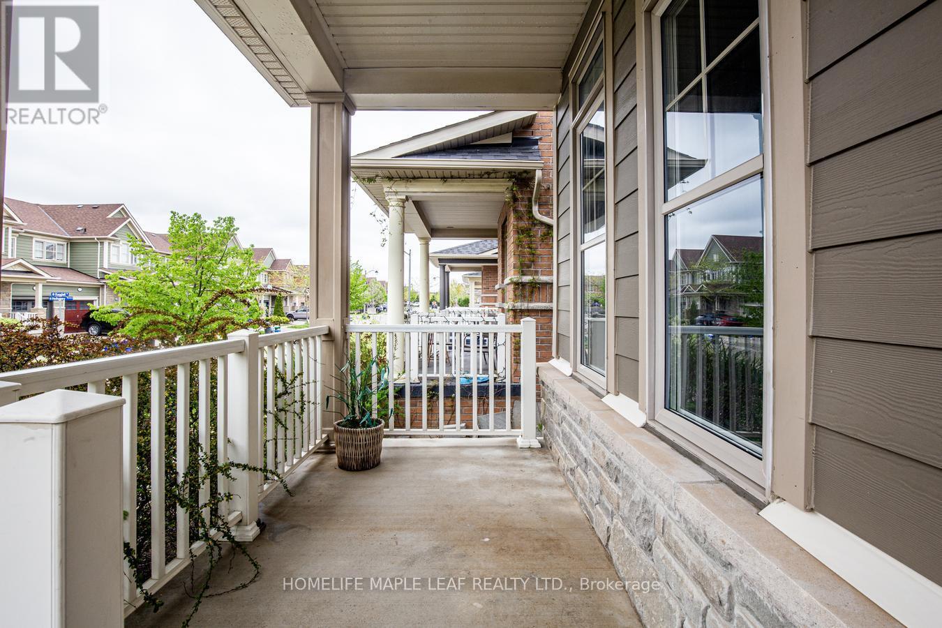 118 Kendall Drive, Milton, Ontario  L9T 0S1 - Photo 2 - W12187474