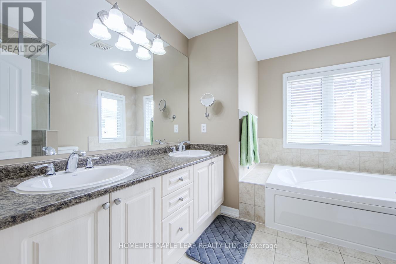 118 Kendall Drive, Milton, Ontario  L9T 0S1 - Photo 21 - W12187474